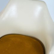 Tulip armchair by Eero Saarinen for Knoll International