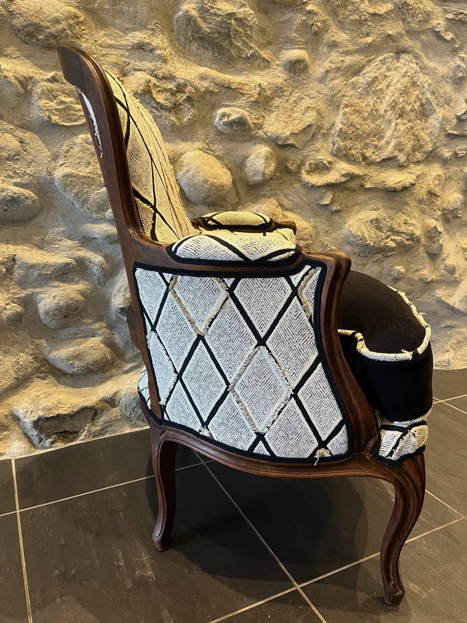 Bergère armchair, complete traditional restoration