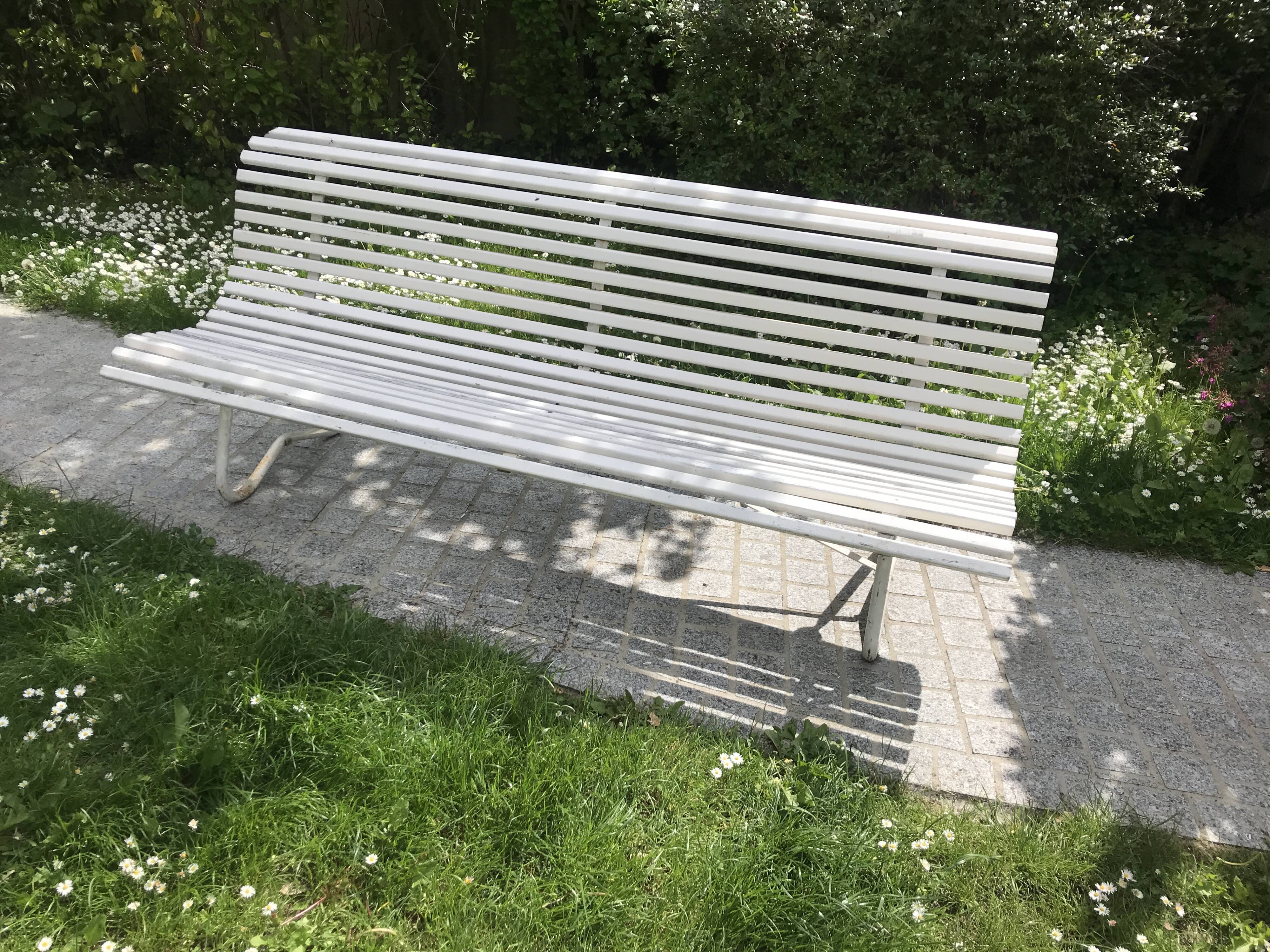 White metal Garden Bench and wooden slats 1970