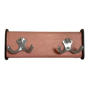Ancien porte manteau mural rose
