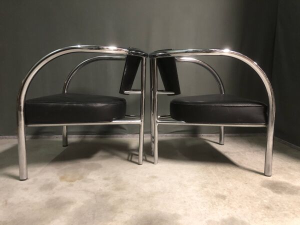 Une paire de petits fauteuils bas par Ronald Cecil Sportes pour Lumen Center, 1987