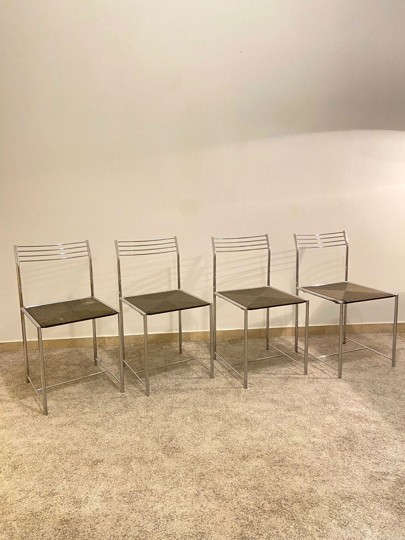 Set of 4 chairs fly line