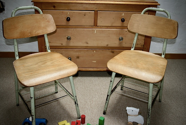 Pair of children's chairs (vintage Spanish in the 60s)