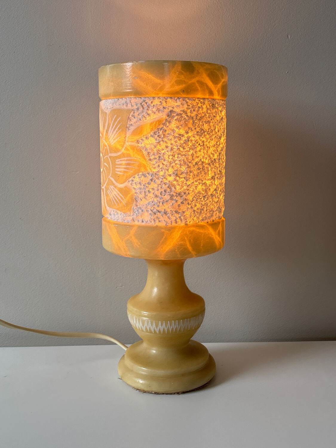 Alabaster lamp