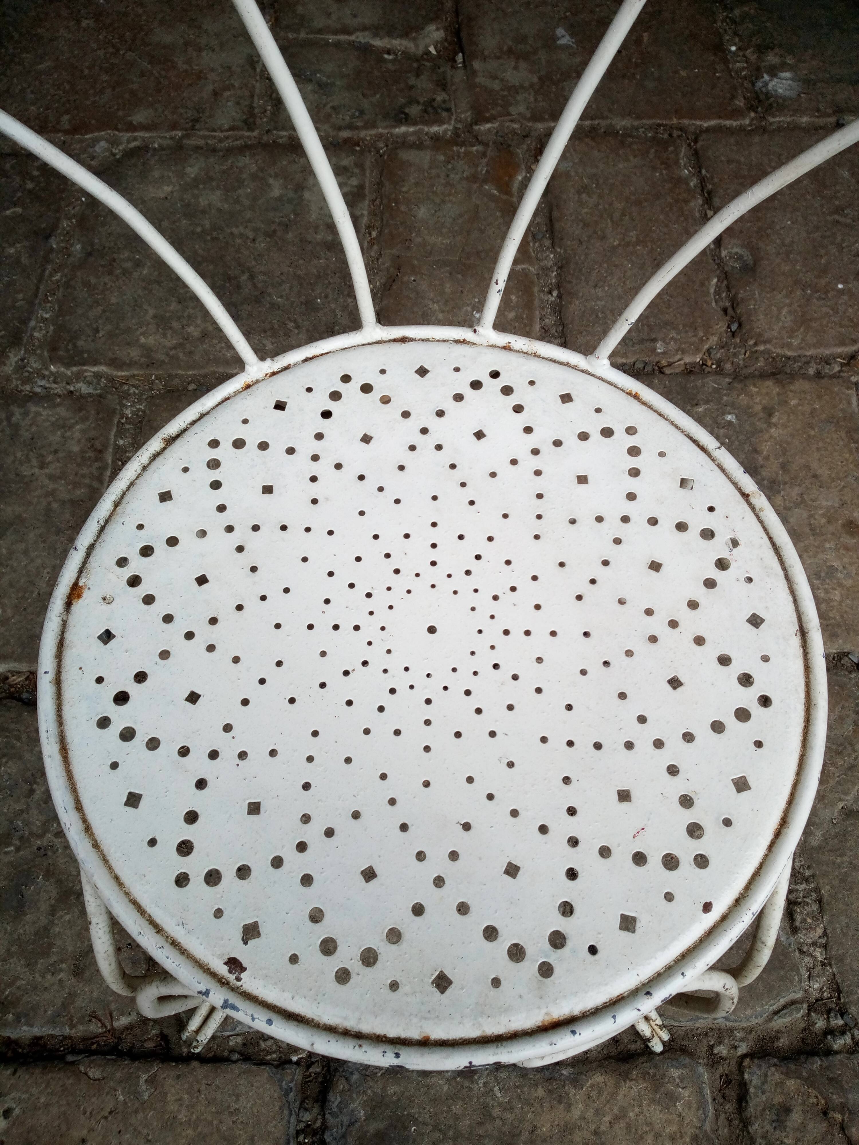 Chaise de jardin en fer forgé