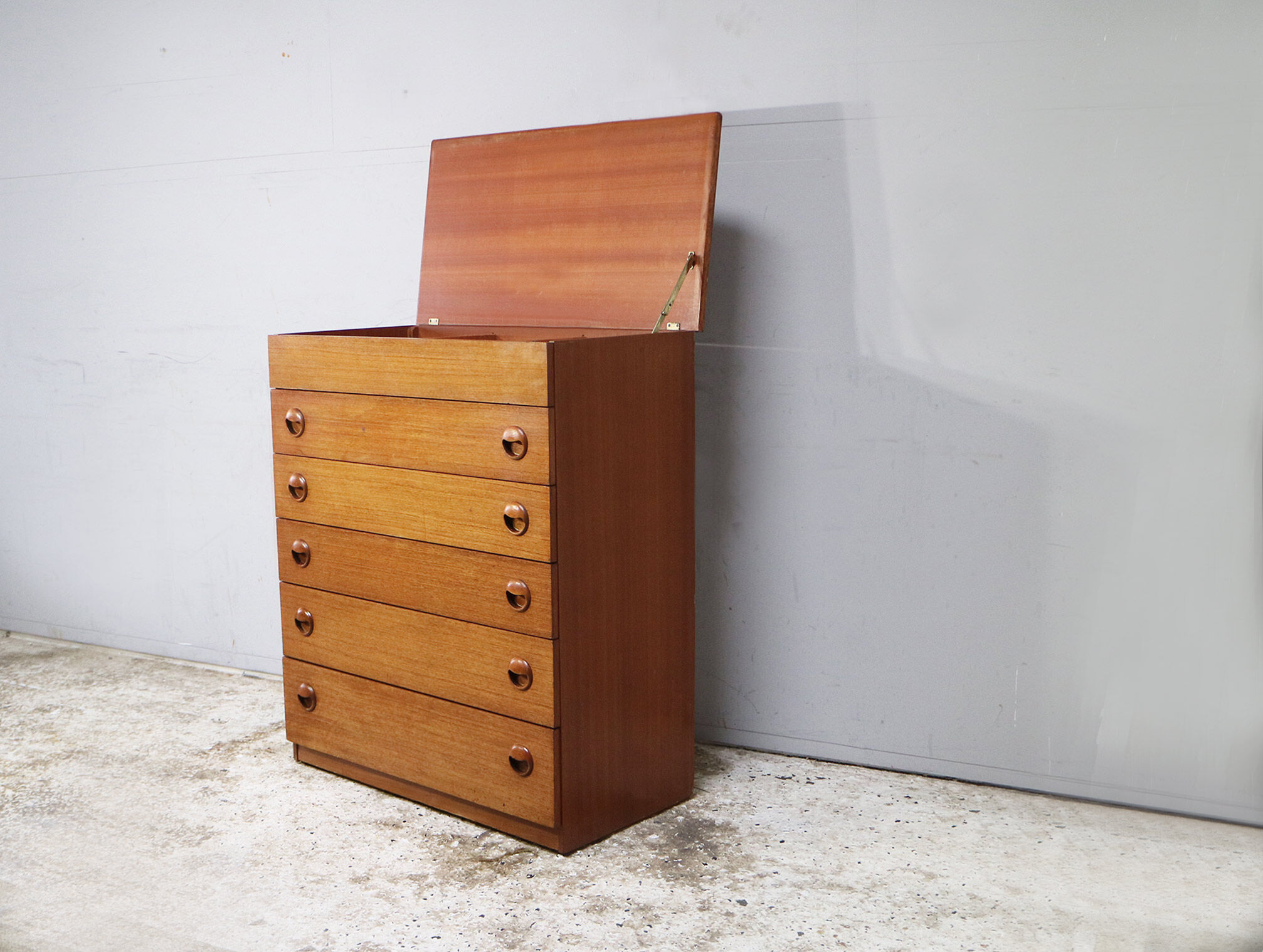 Commode en teck du milieu du siècle, 1970, avec compartiment à couvercle
