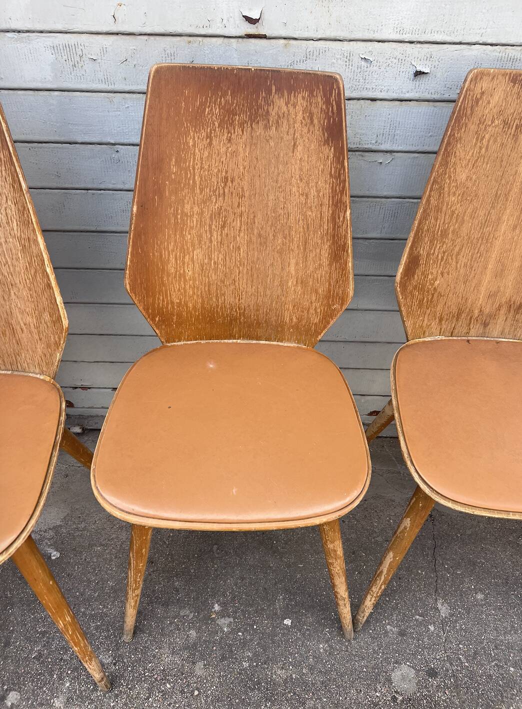 (Lot) 5 chaises vintage bois attribuées à Baumann (à restaurer)