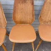 (Lot) 5 vintage wooden chairs attributed to Baumann (to be restored)