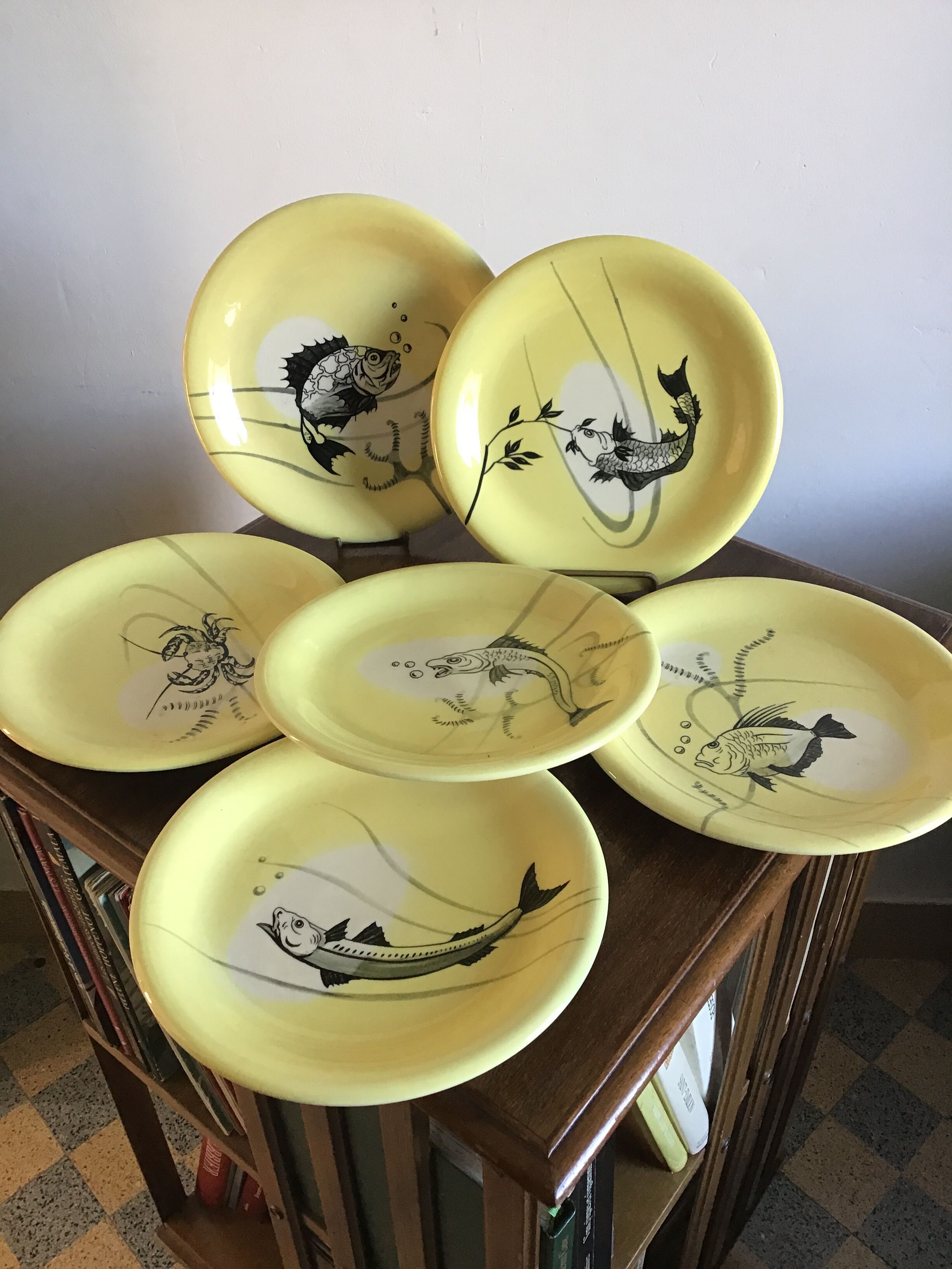 6 ceramic plates decorated with fish