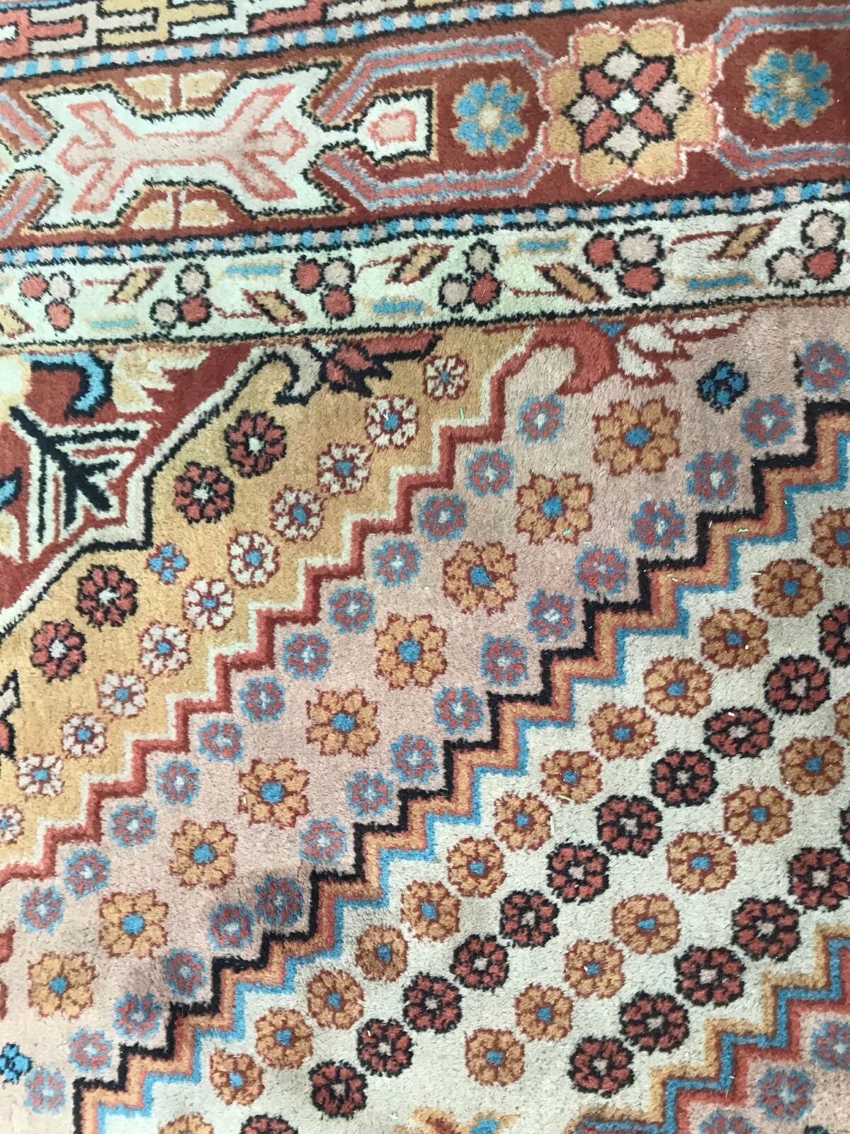 Carpet vintage Sinkiang done hand 178 X 287 CM