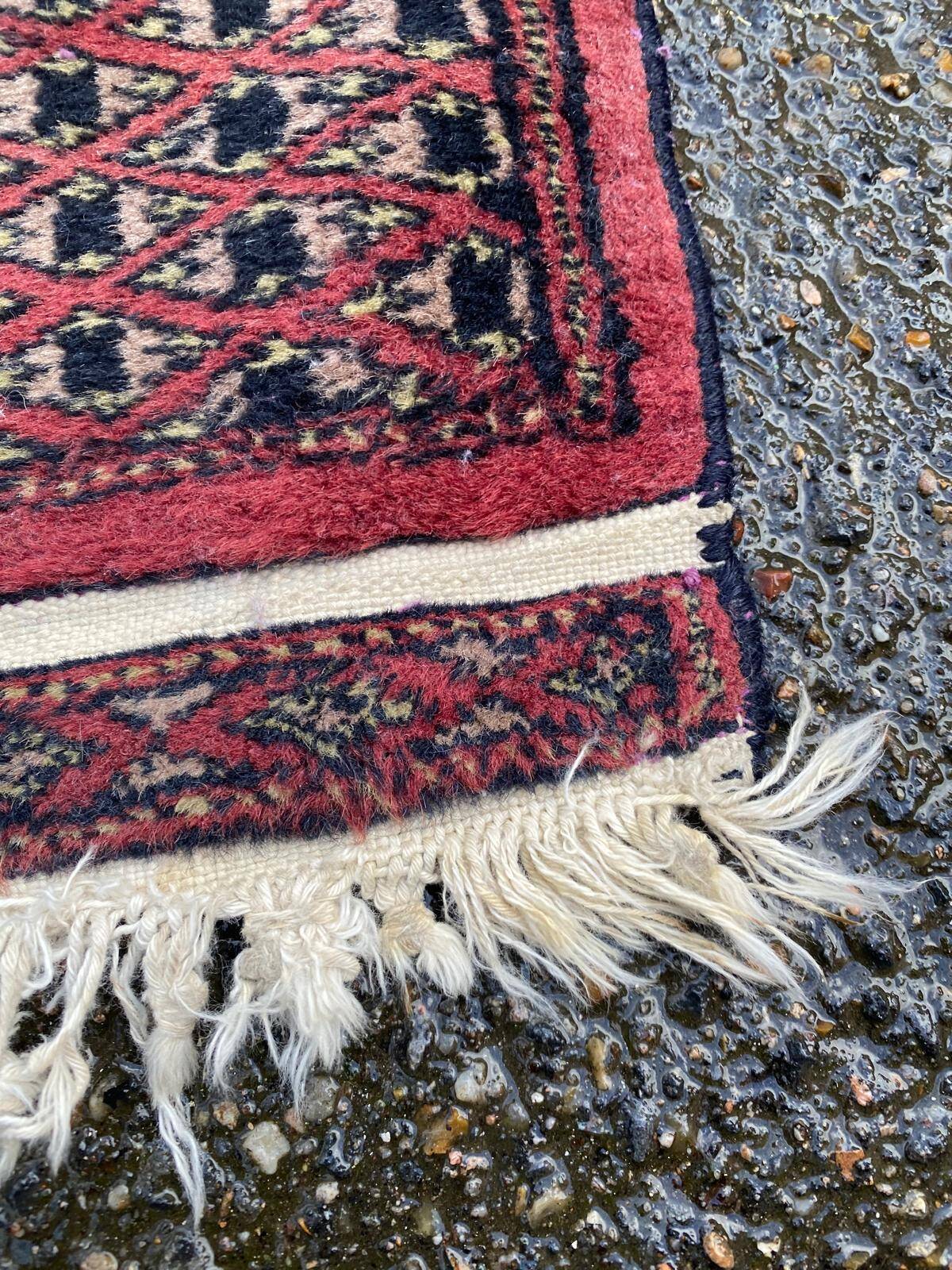 Turkmen Persian carpet with a so-called Kejebe pattern, 60x170cm.