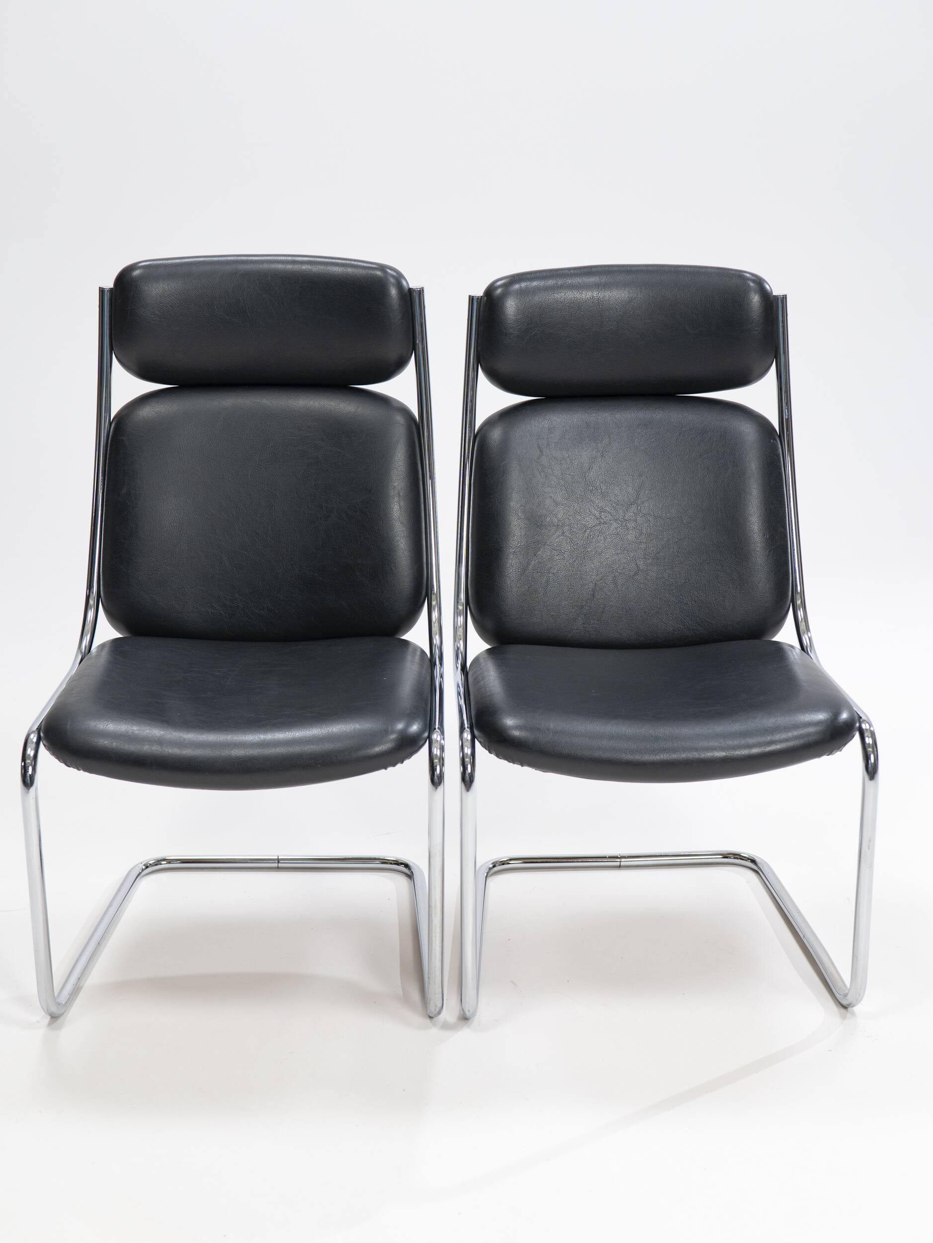 Paire de chaises cantilever en cuir par Mauser Werke Waldeck, Allemagne de l'Ouest, 19