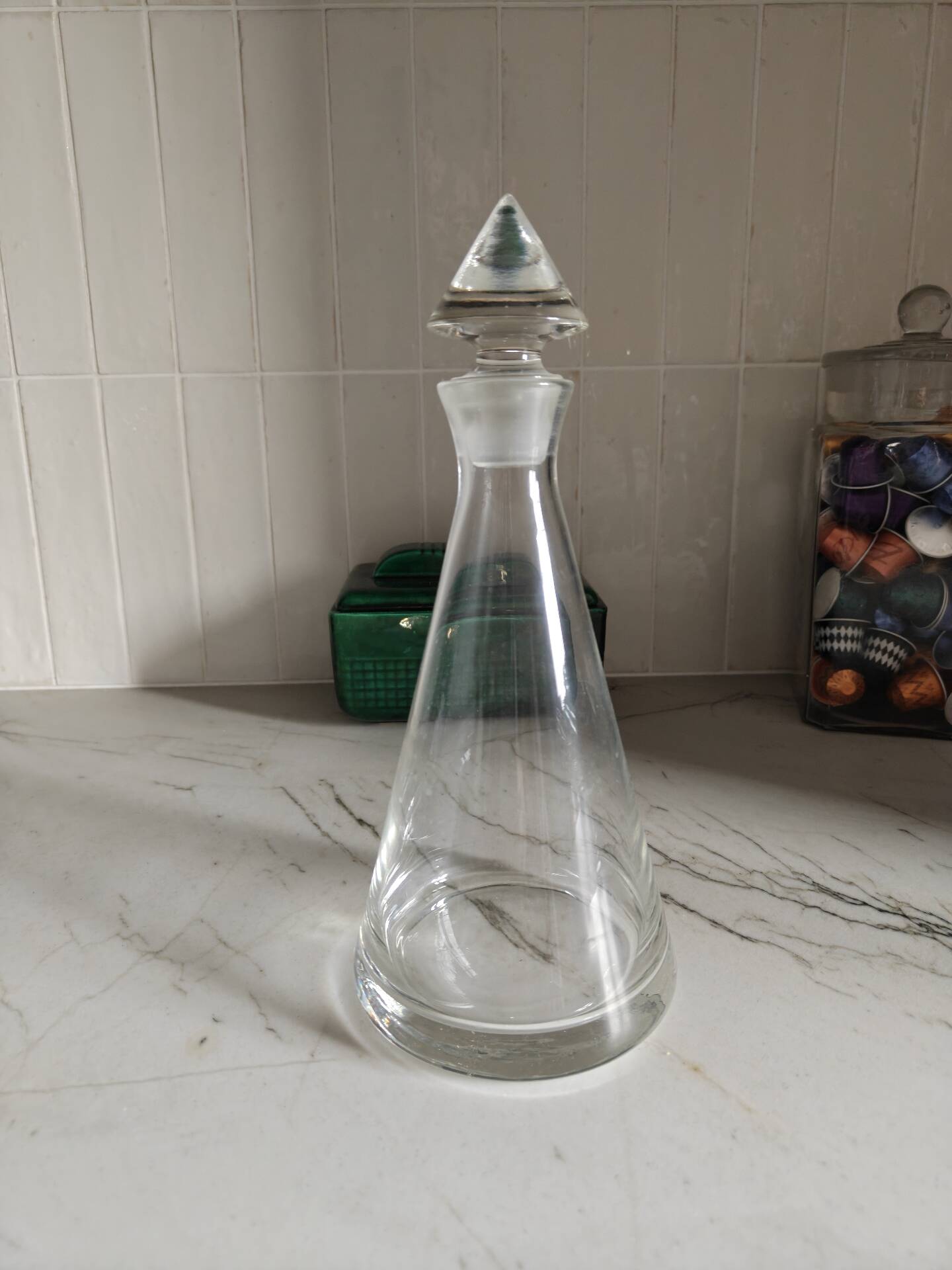 Wine carafe