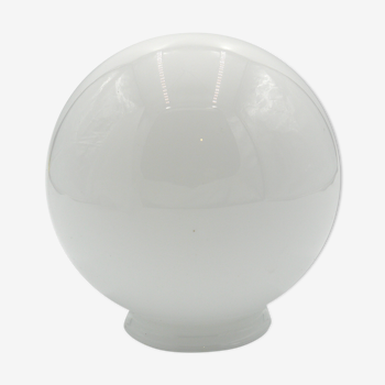 White glass globe ø15cm