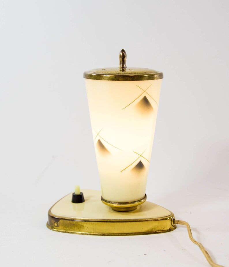 Lampe de table verre opalin et base laiton années 50