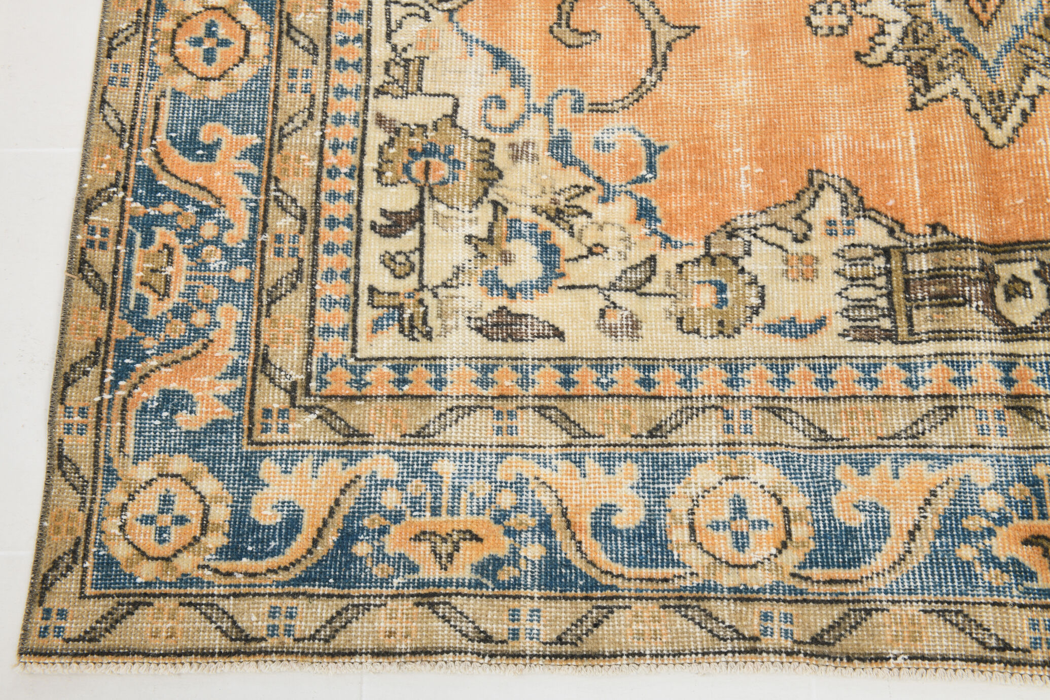 6x9 Antique Turkish Vintage Rug, 180x285Cm