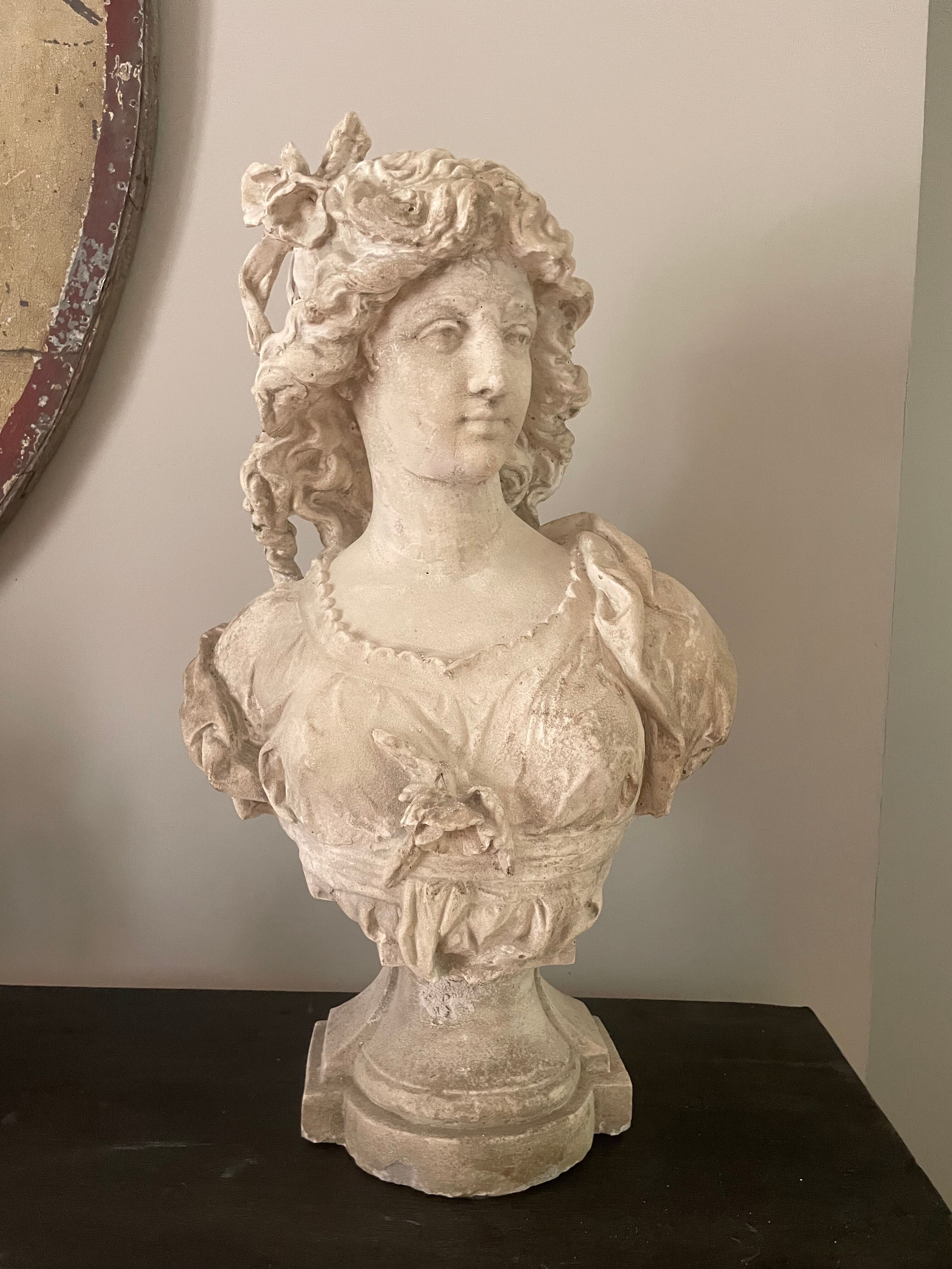 Bust of a woman H 68