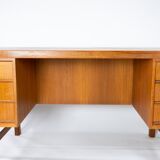 Desk in teak of danish design from the 1960s