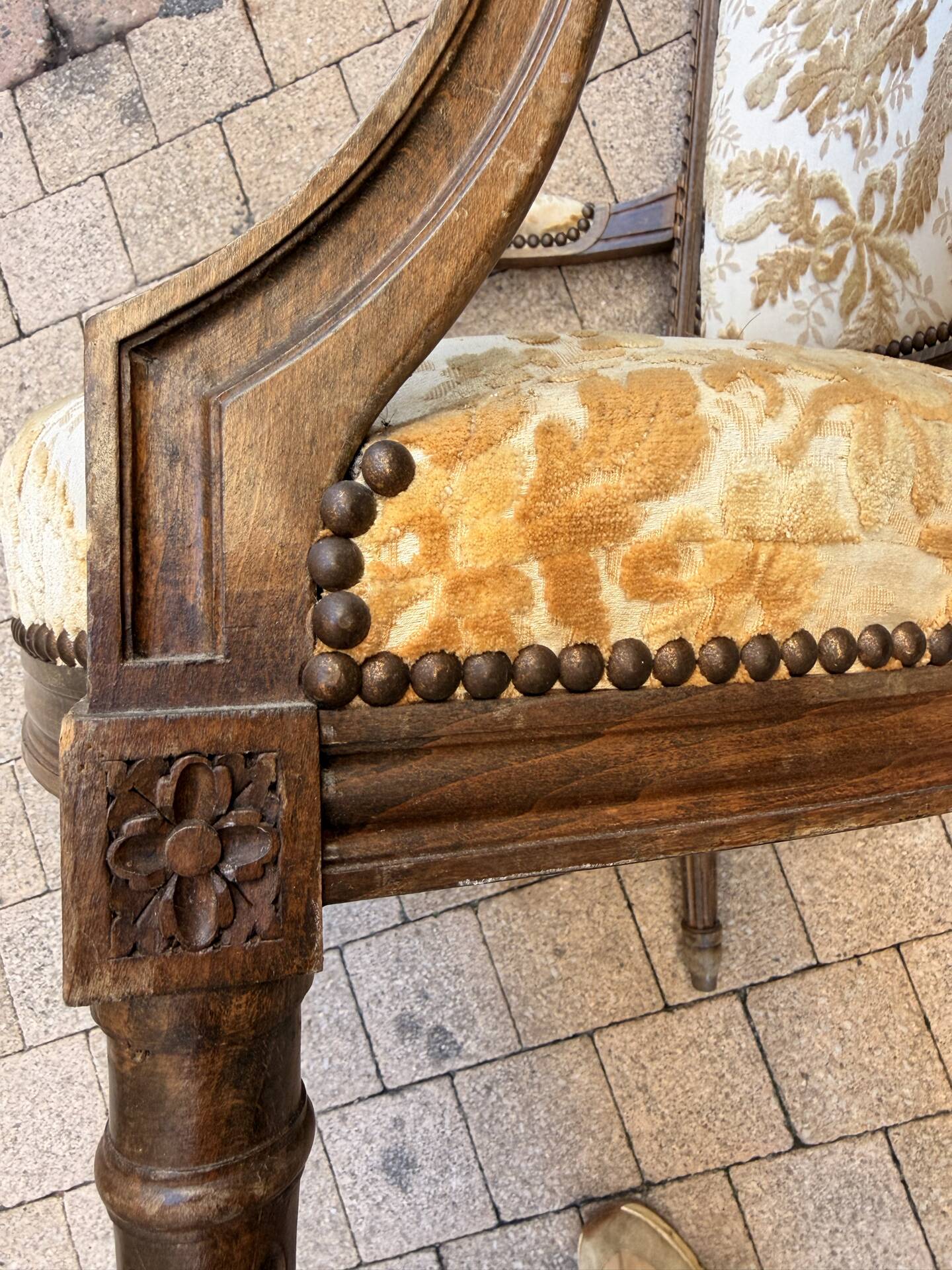 Fauteuil à la reine Louis XVI