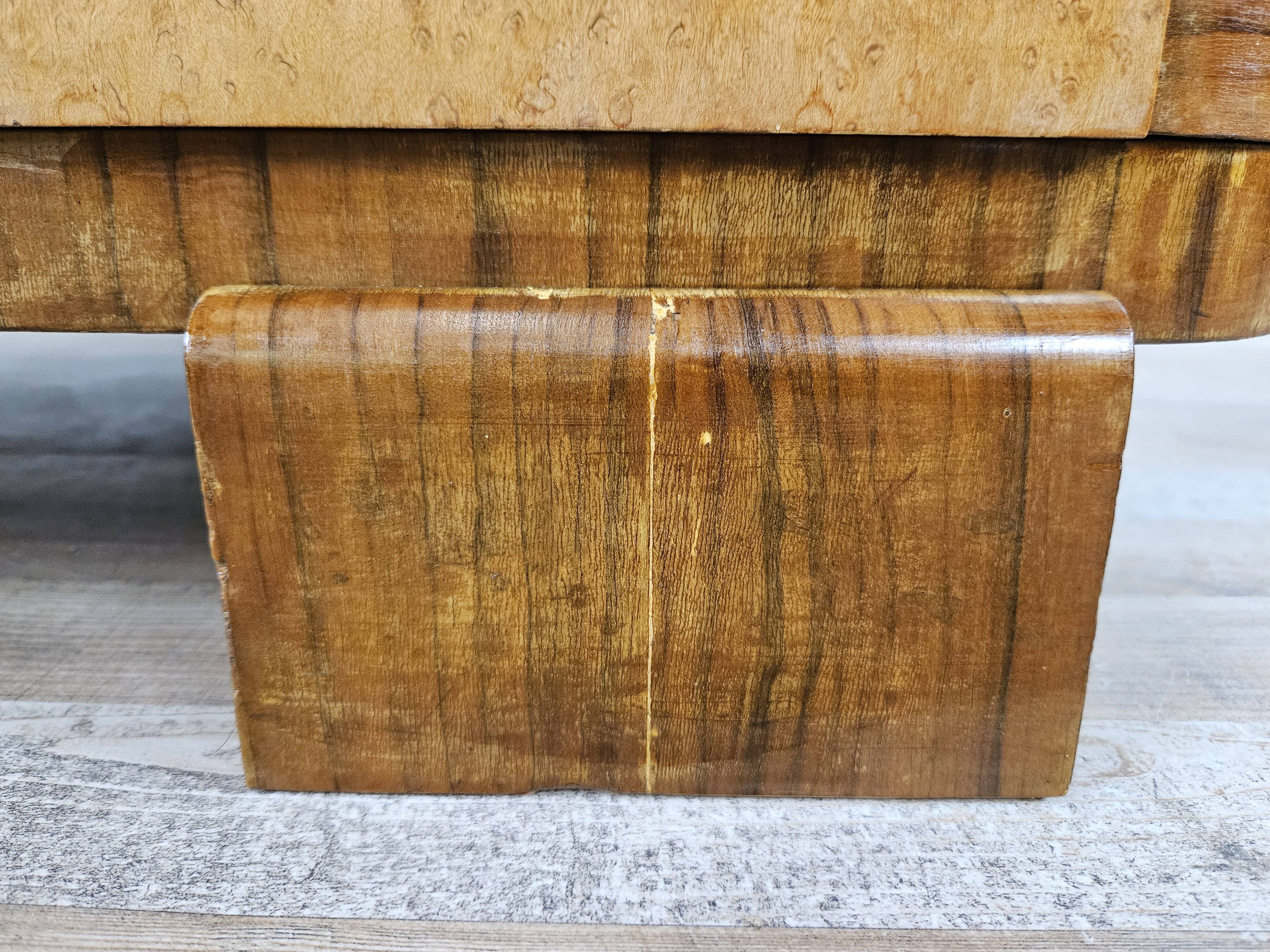 Art decò sideboard in thuja and walnut