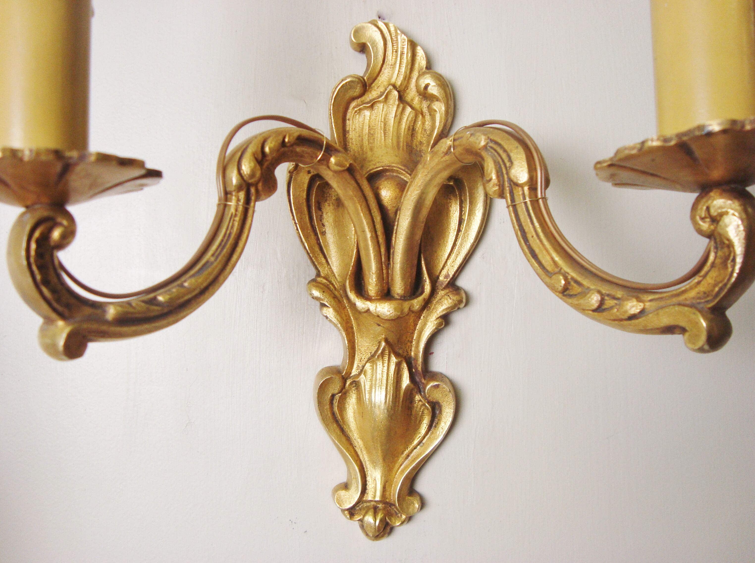 Pair of bronze sconces with four handmade toile de Jouy lampshades in France