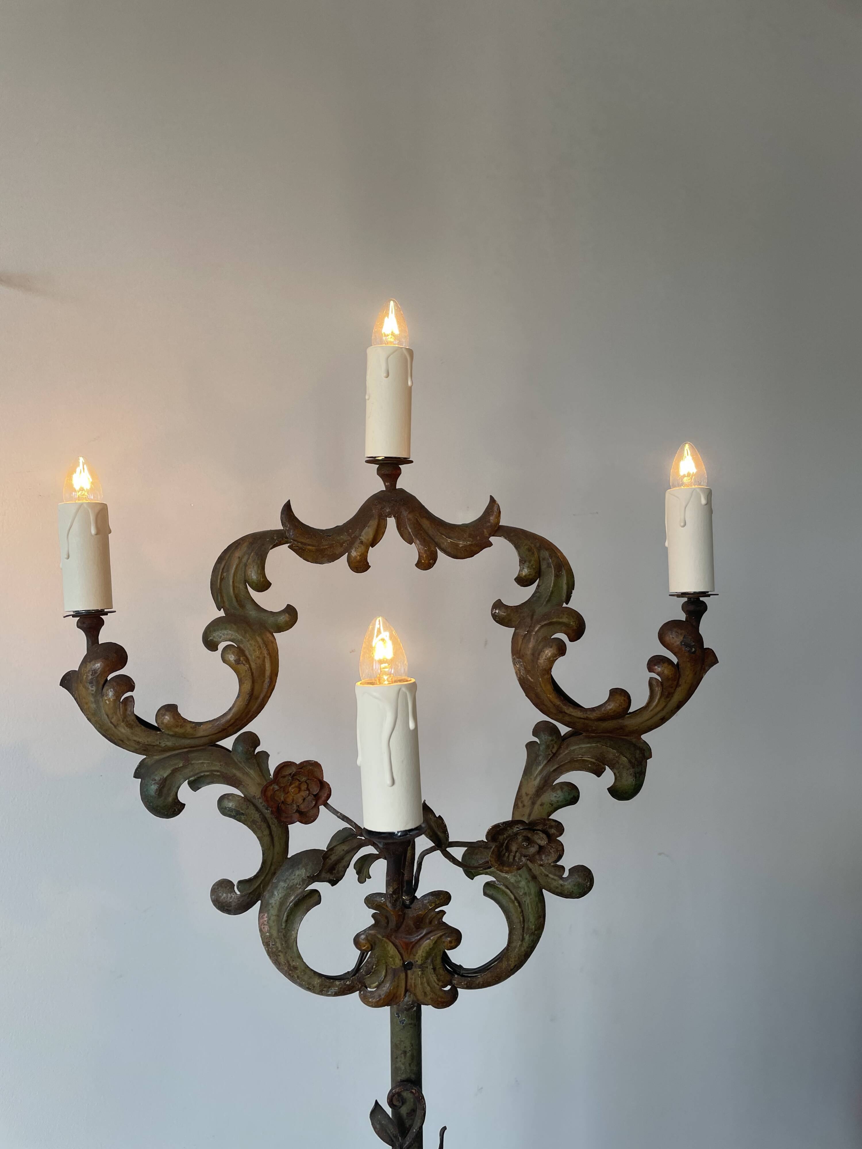 Florentine floor lamp in old painted sheet metal