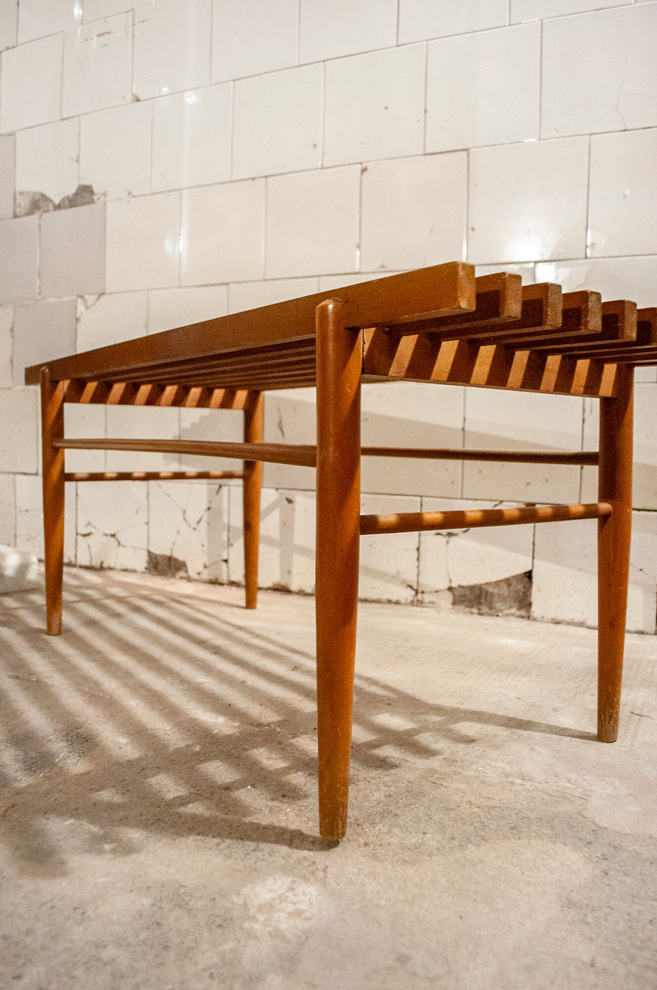 1950s Italian walnut wooden bench