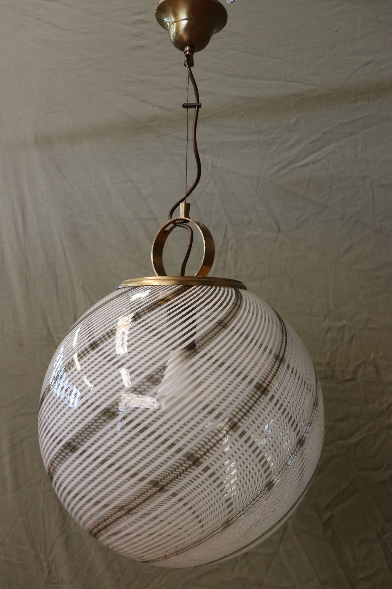 Lustre boule en verre Murano époque 70's