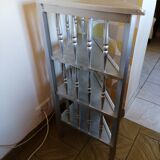 Corner shelf