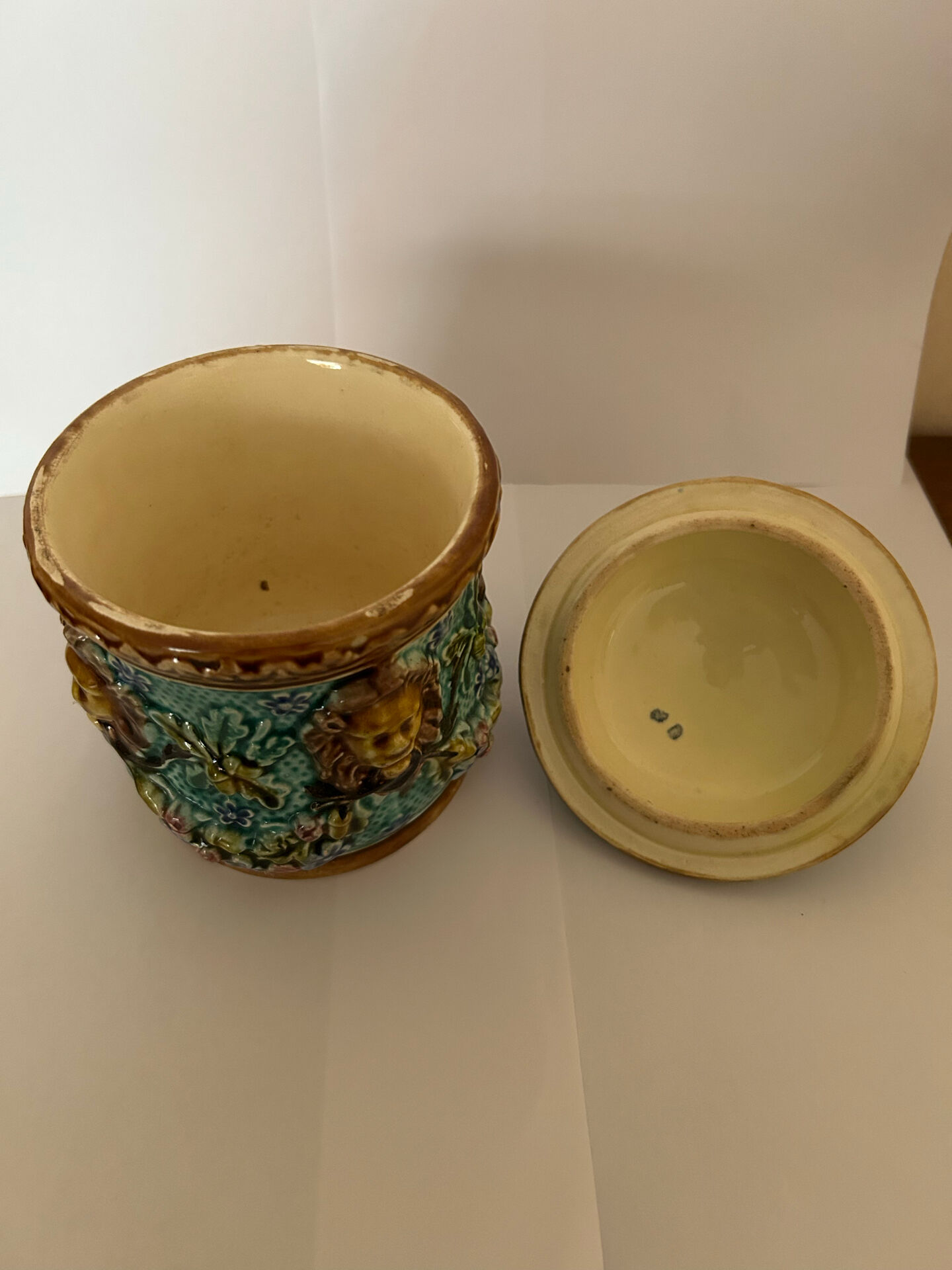 Clay pot