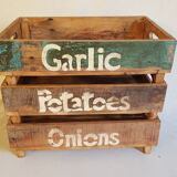 Set of 3 stackable wooden vegetable trays