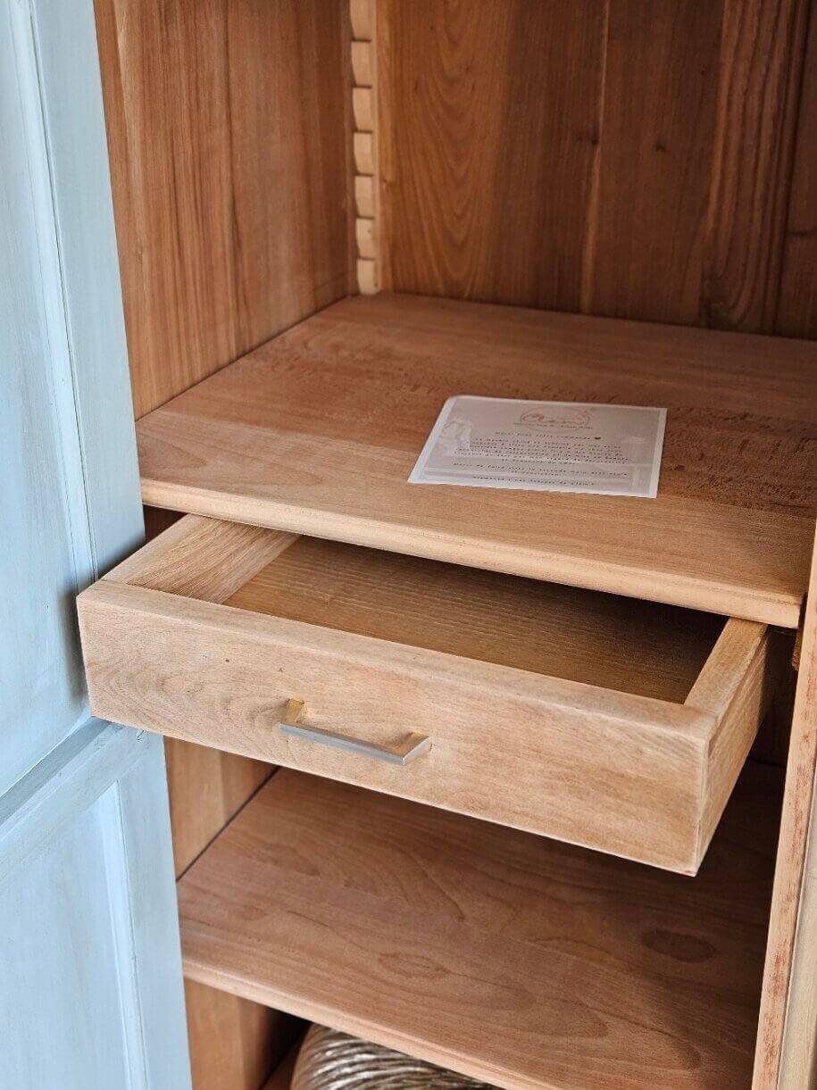Art Deco wardrobe in patinated solid oak | Amandine