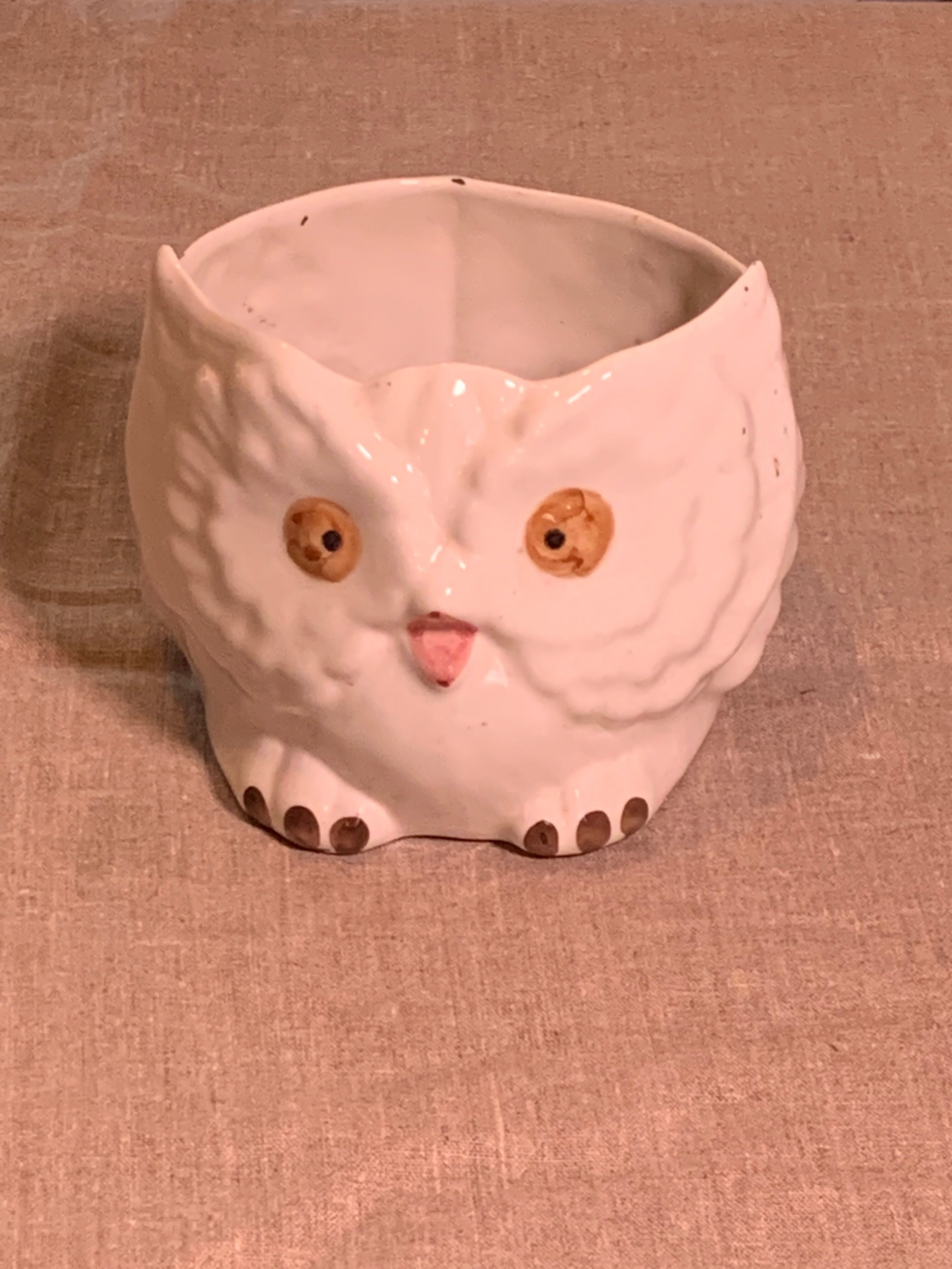 Cache pot owl glazed ceramic white slip earthenware siol Portugal