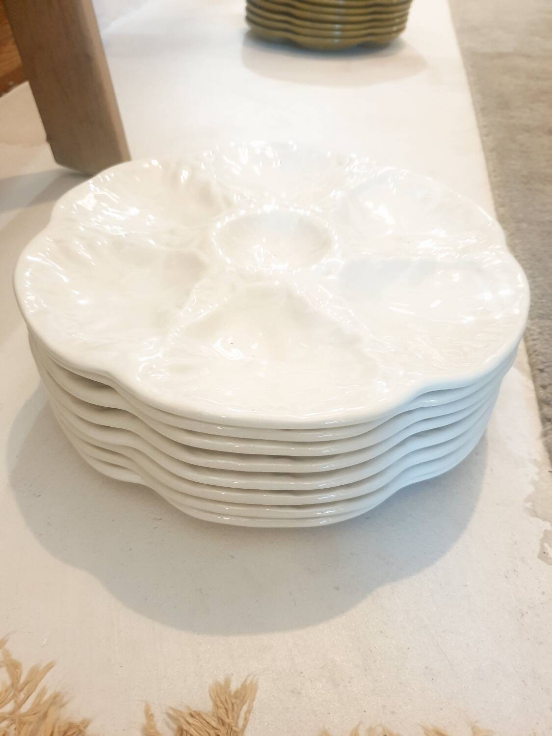 Set of 8 Gien oyster plates