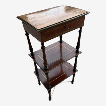 Etagère sur pied en noyer et marqueterie avec miroir