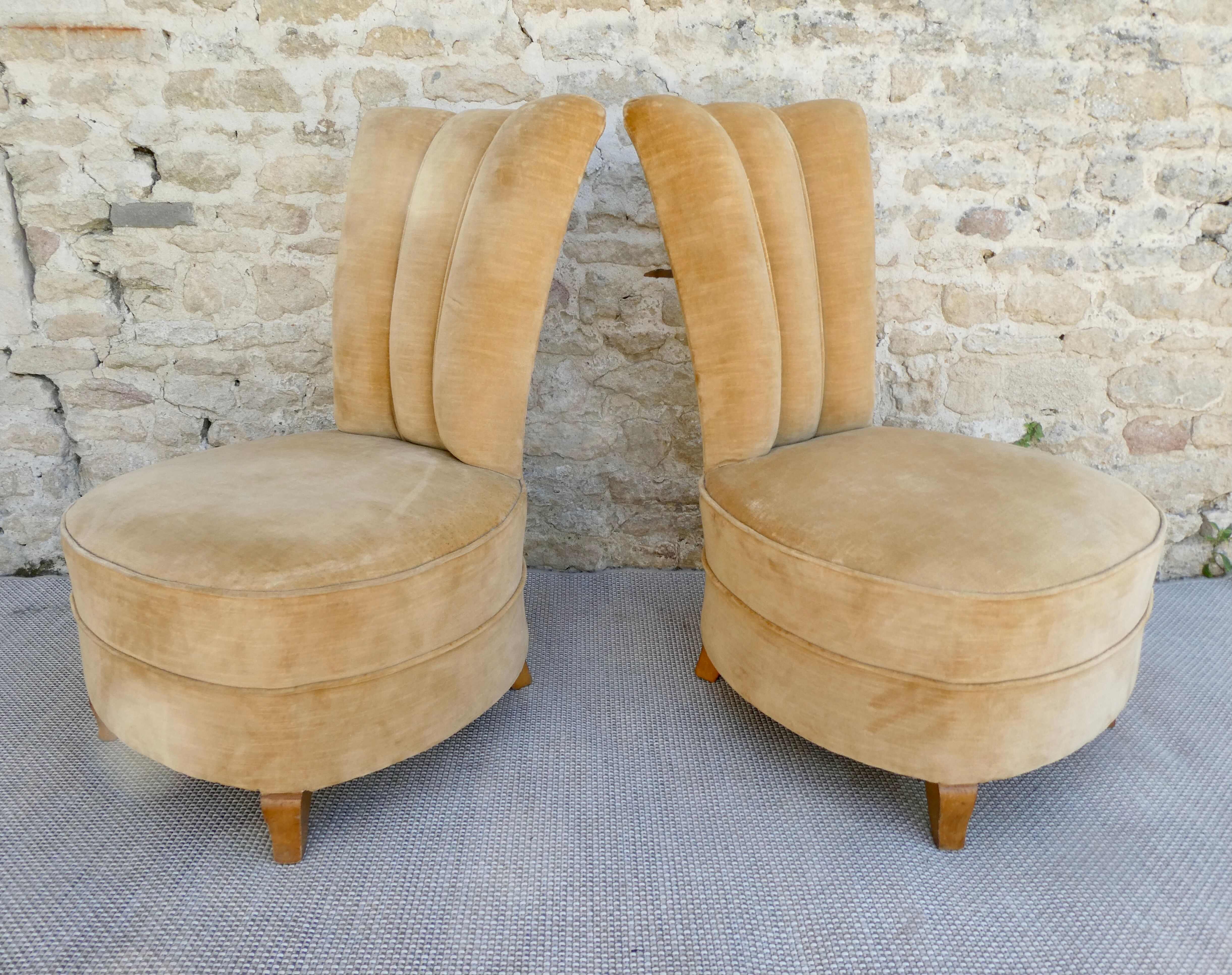 Paire de chauffeuses art deco en velours