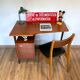 Bureau et chaise en bois