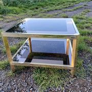 Table basse dorée