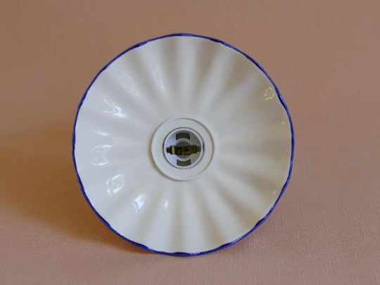 White porcelain wall lamp with blue border