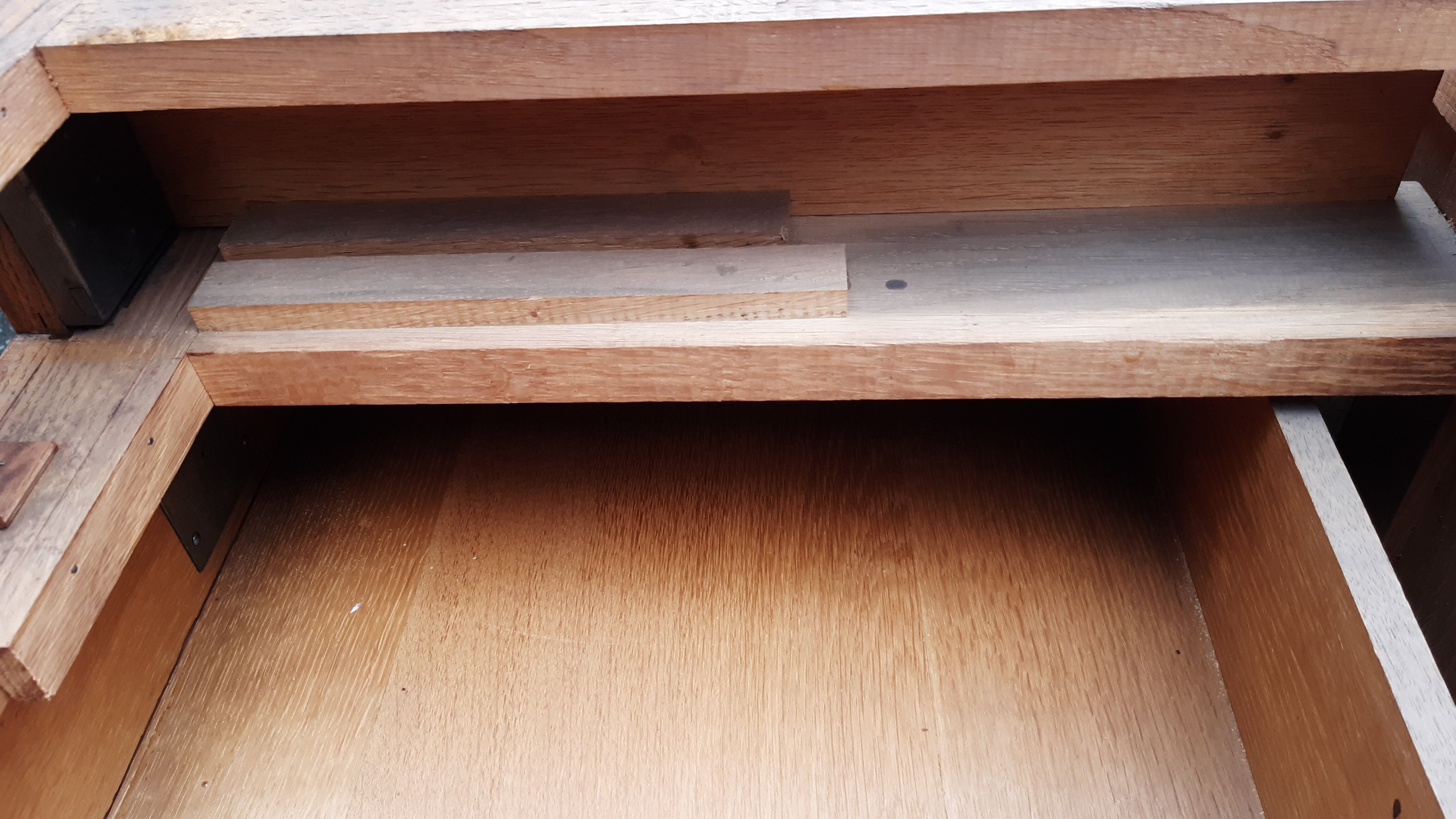 Oak and marble dressing table chest of drawers