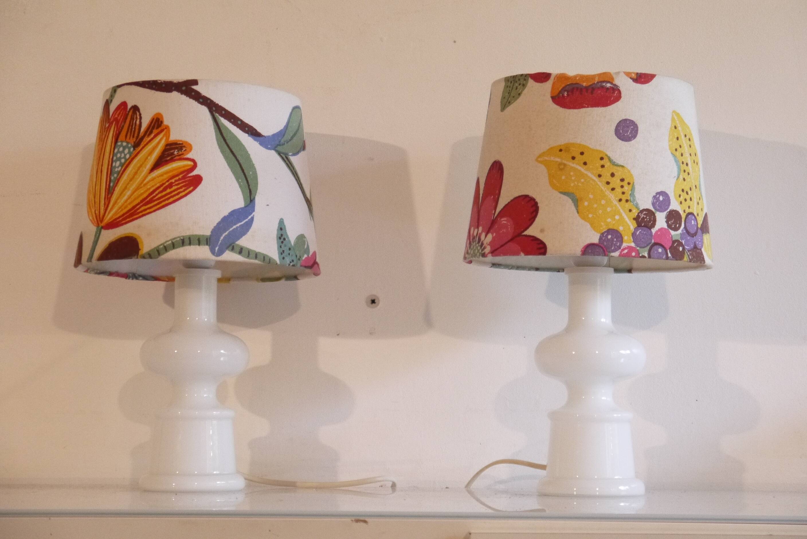 Paire de lampes suédoises en verre 1970