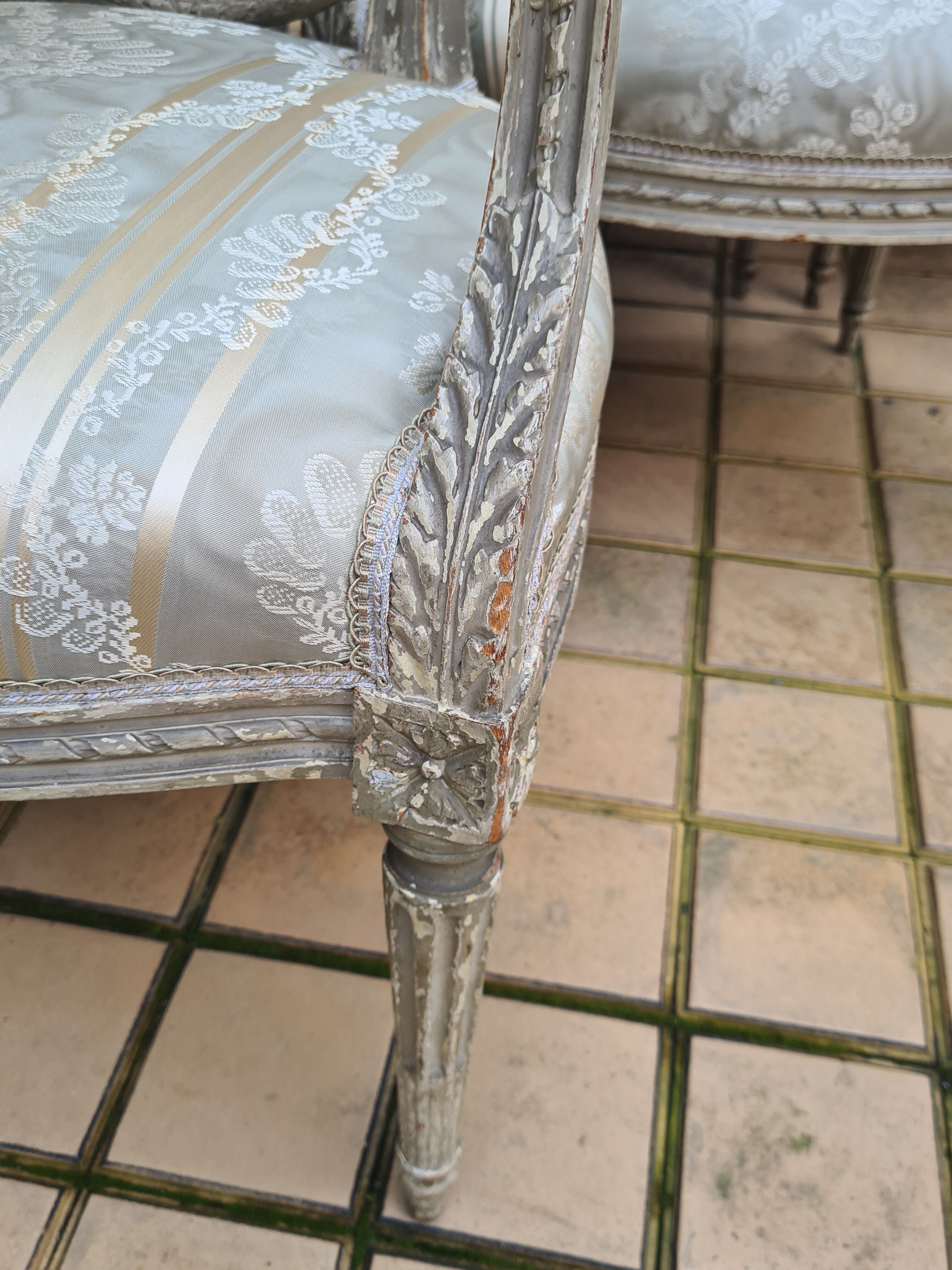 Suite de 6 fauteuils époque Louis XVI , vers 1785
