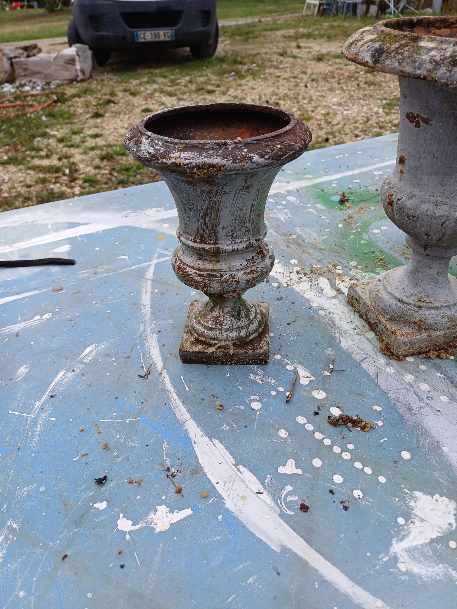 Lot of 6 Medici Cast Iron Vases from Charleville - Mézières 1900