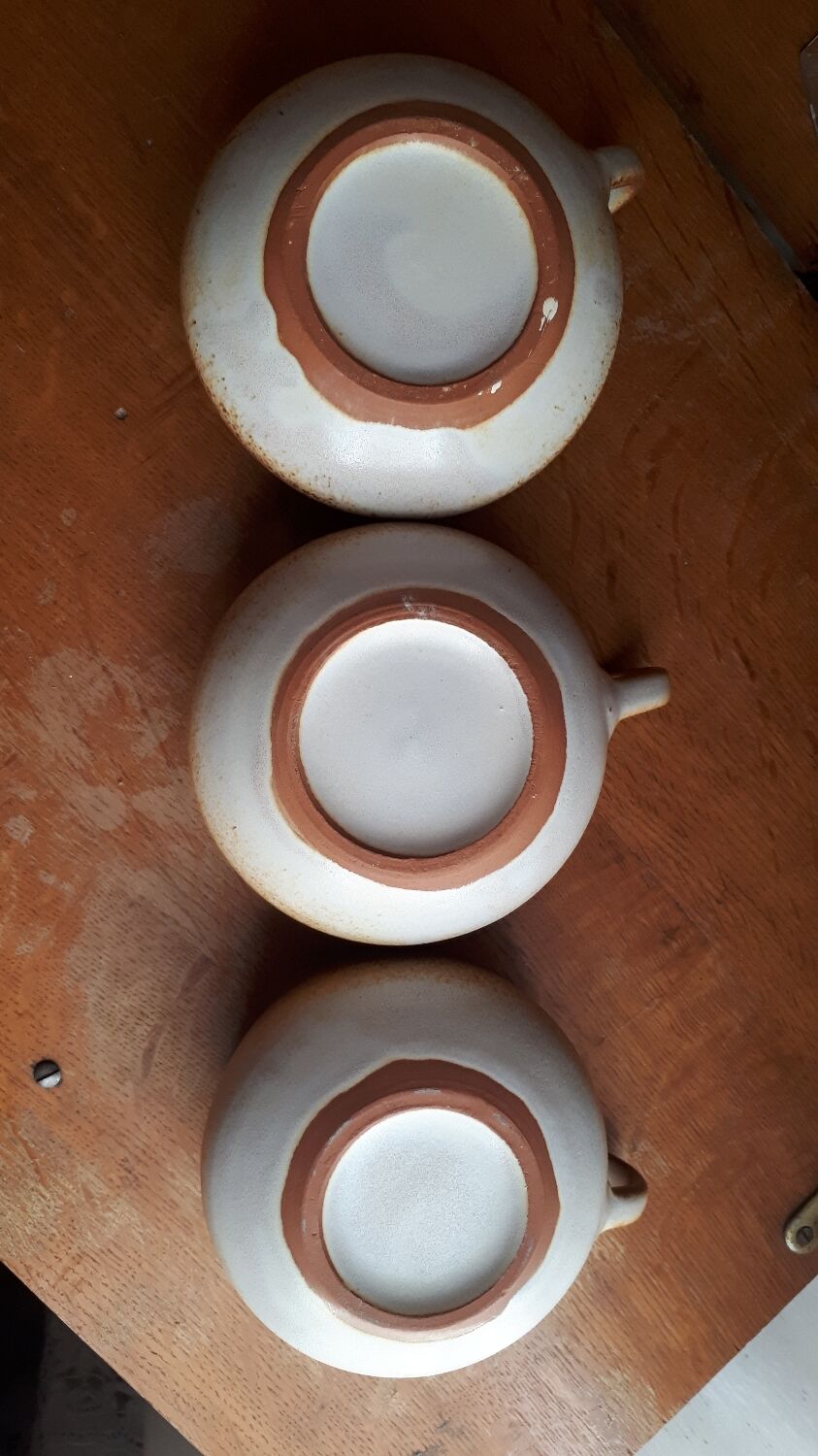 Trio de tasses en grès
