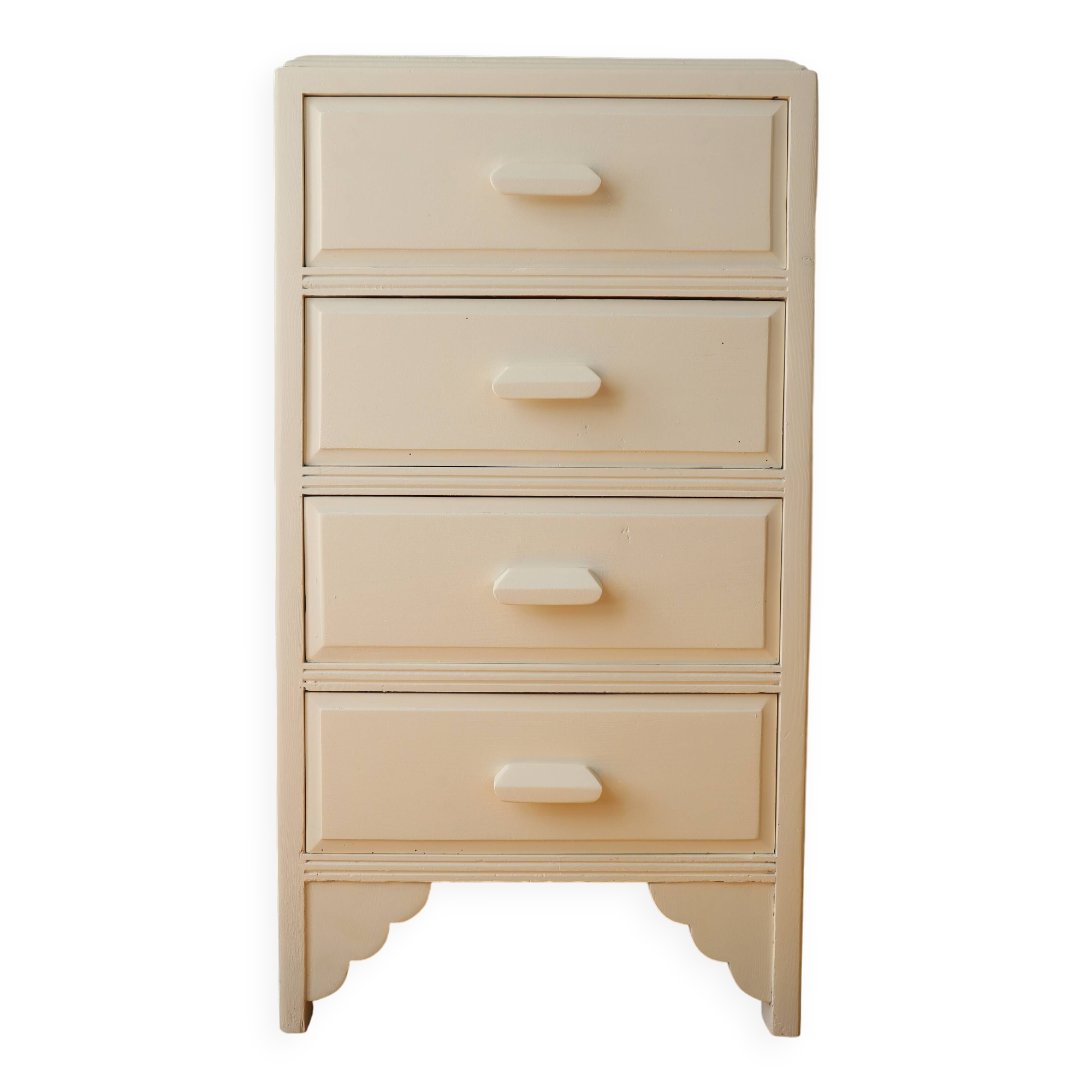 Chest of drawers