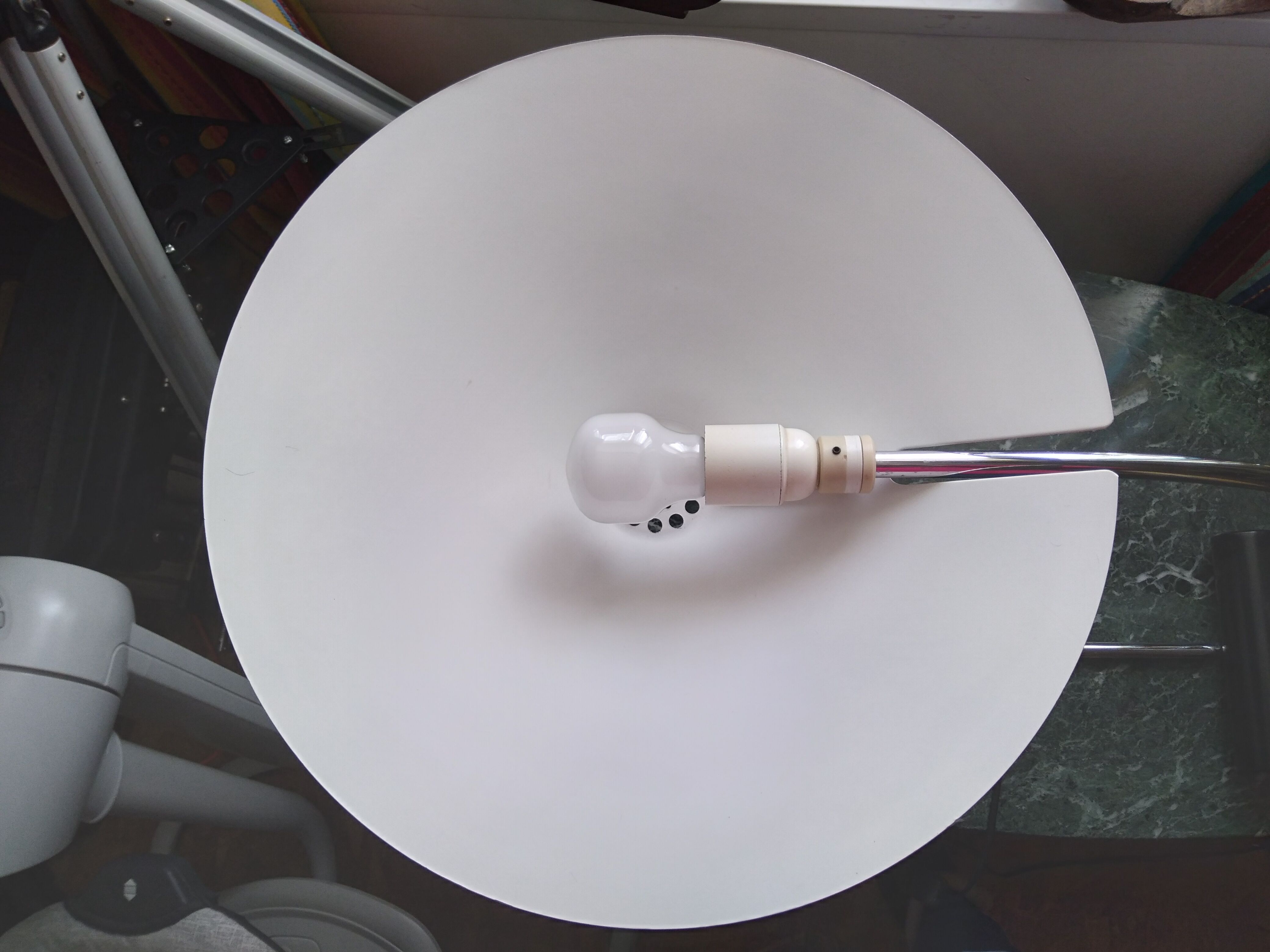 Counterweight desk lamp