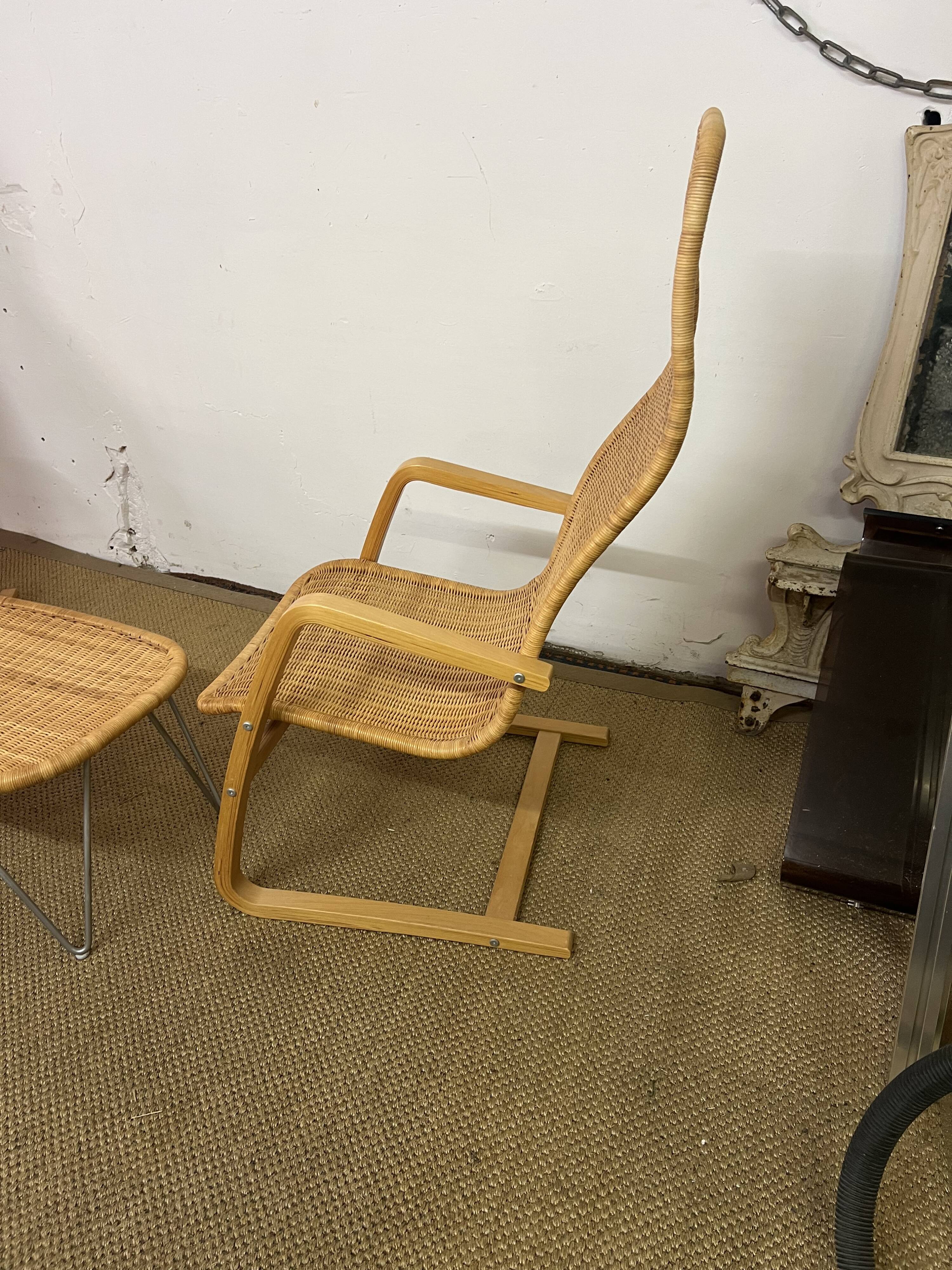 Superbe Ensemble Chaises et petite table en Osier
