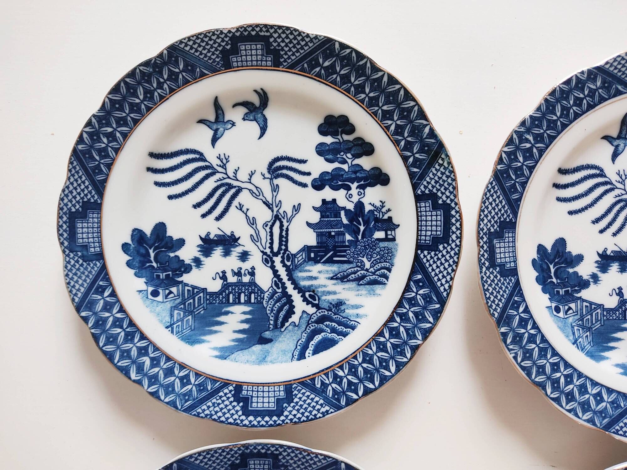 Set of 6 English porcelain dessert plates
