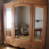 Louis XV style wardrobe in light oak, 3 beveled ice creams