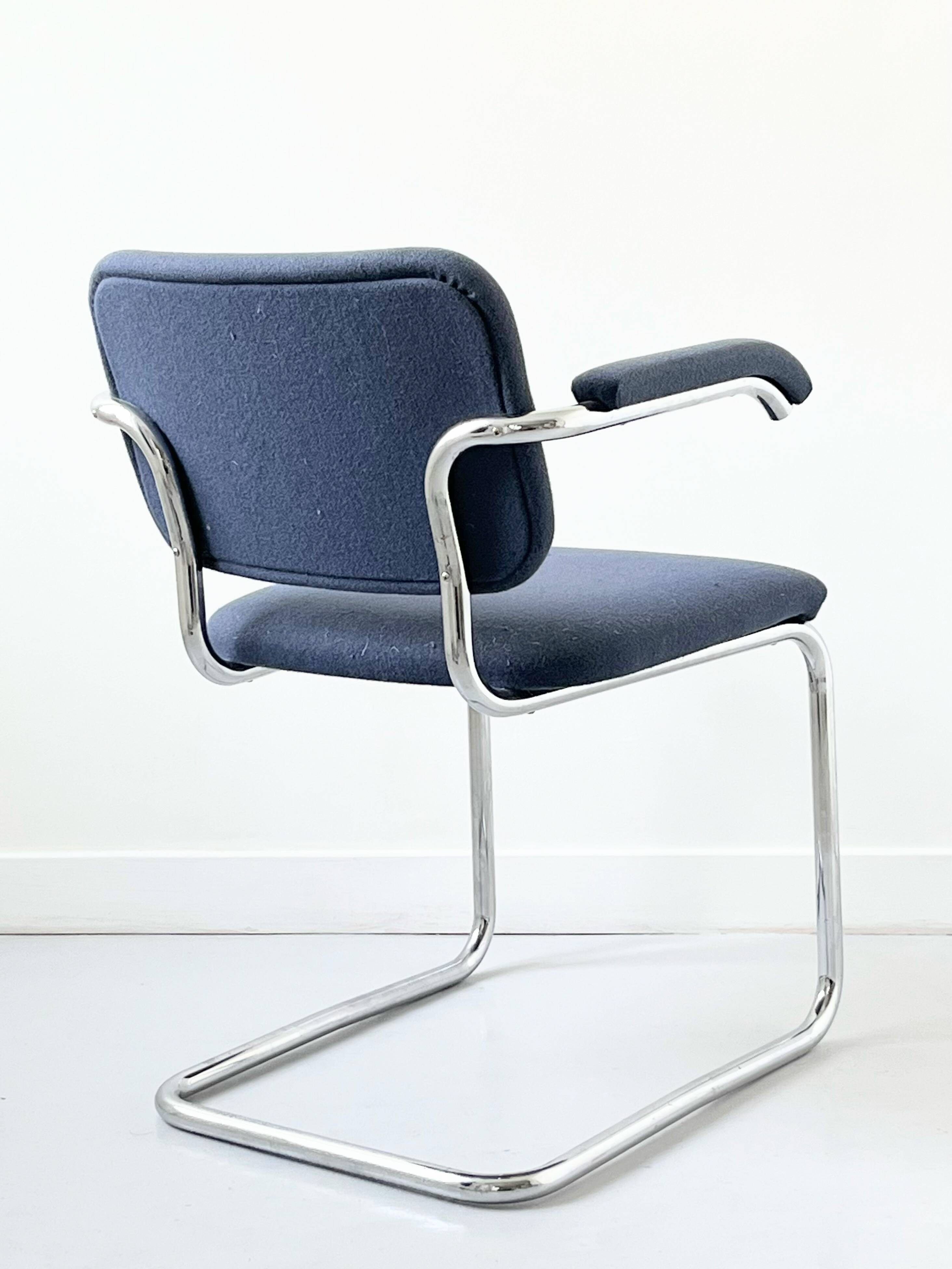 Fauteuil B64 Marcel Breuer  Knoll Studio